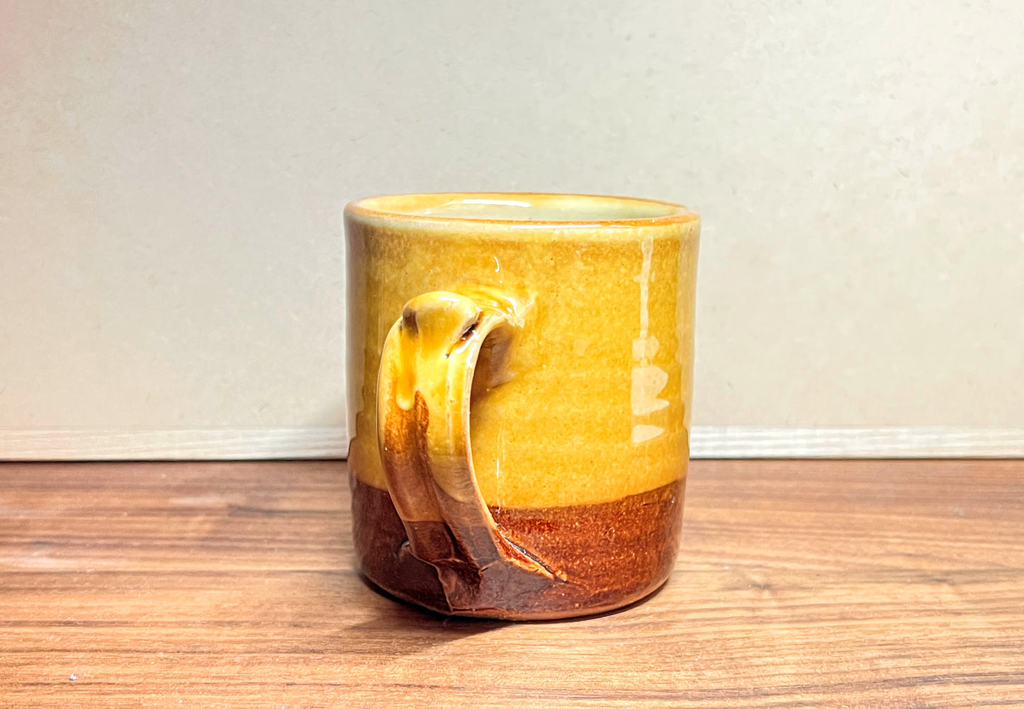 Yumachi kiln mug cup ``Yellow glaze''