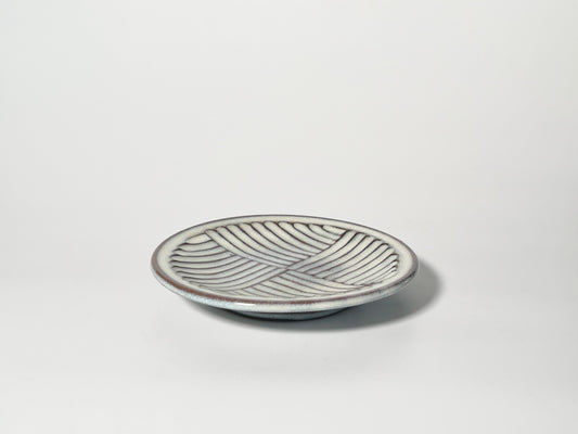 Yasutoshi Sakanishi (Yasutoshi Kiln) - 5 cm plate - Shinogi, vertical and horizontal sugar white