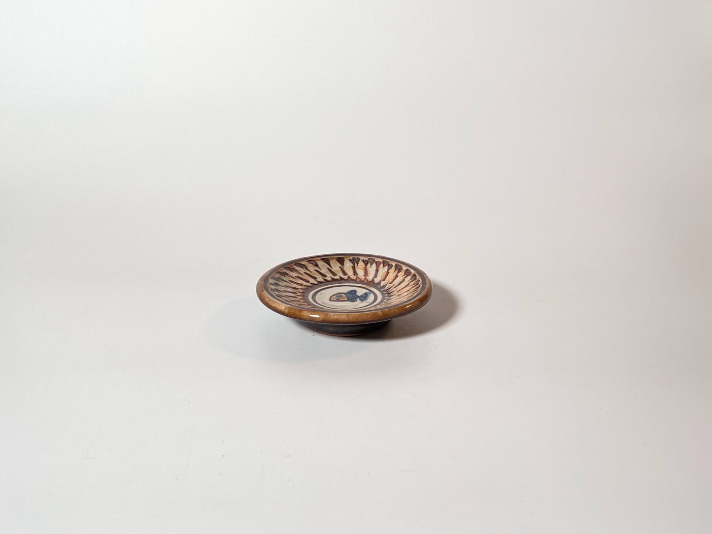 Nomo Pottery Factory - Small plate - Flying fish pattern ⑦