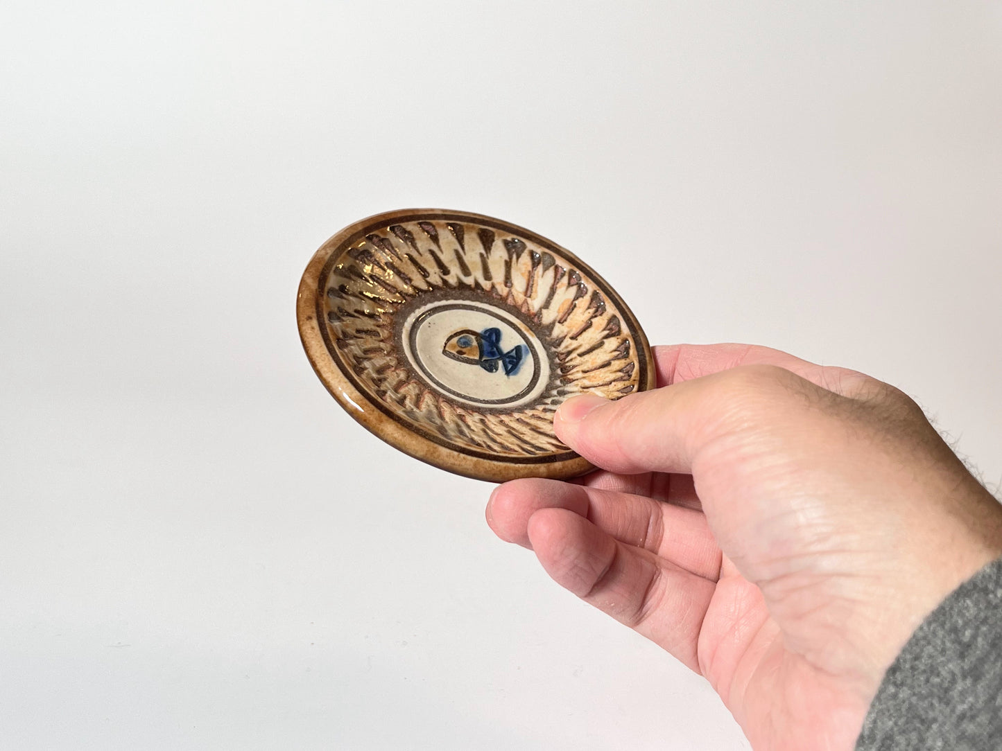 Nomo Pottery Factory - Small plate - Flying fish pattern ⑦